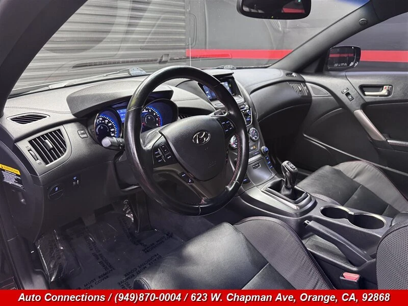 2016 Hyundai Genesis - Image 12 of 20