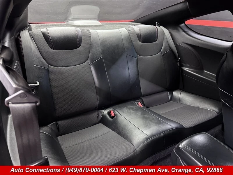 2016 Hyundai Genesis - Image 8 of 20