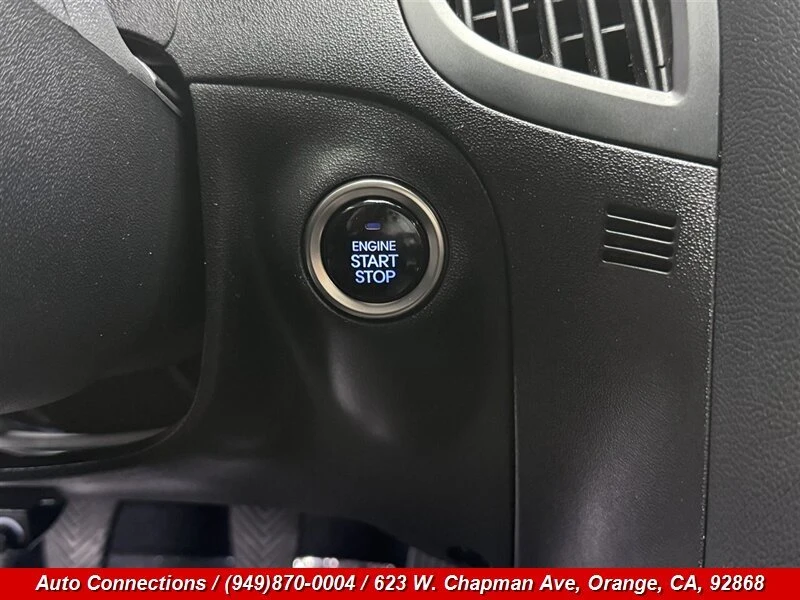 2016 Hyundai Genesis - Image 17 of 20