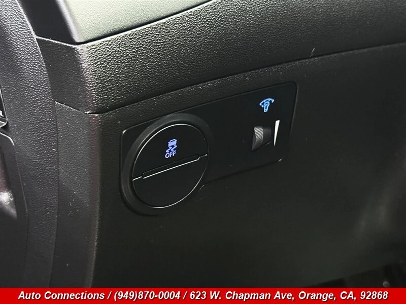 2016 Hyundai Genesis - Image 18 of 20