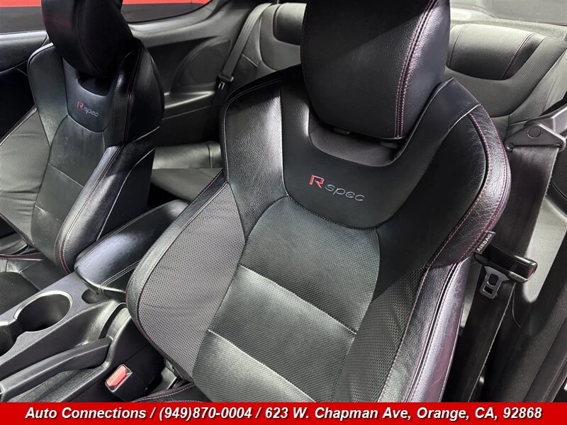 2016 Hyundai Genesis - Image 10 of 20
