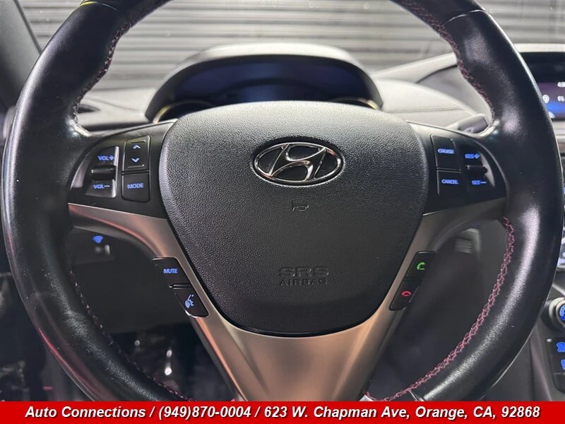 2016 Hyundai Genesis - Image 13 of 20