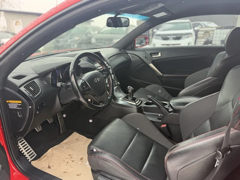 2016 Hyundai Genesis Coupe - Image 11 of 20