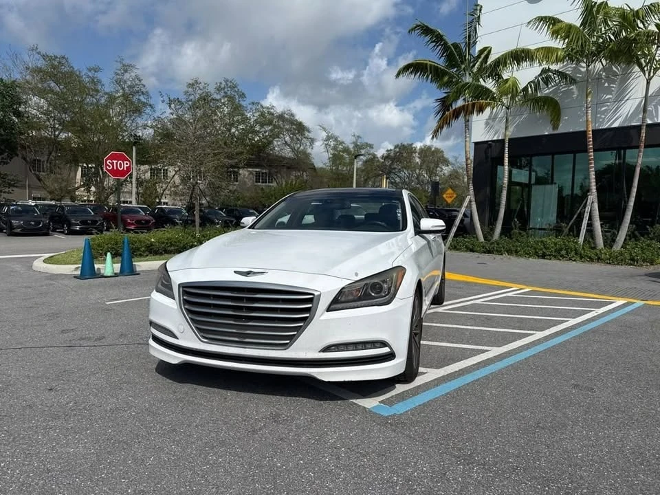 2016 Hyundai Genesis - Image 3 of 10