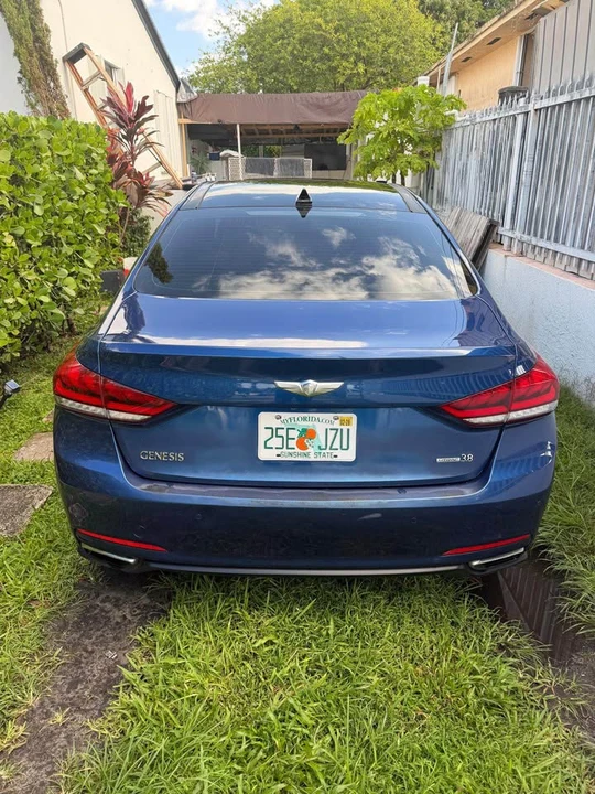 2016 Hyundai Genesis - Image 3 of 10