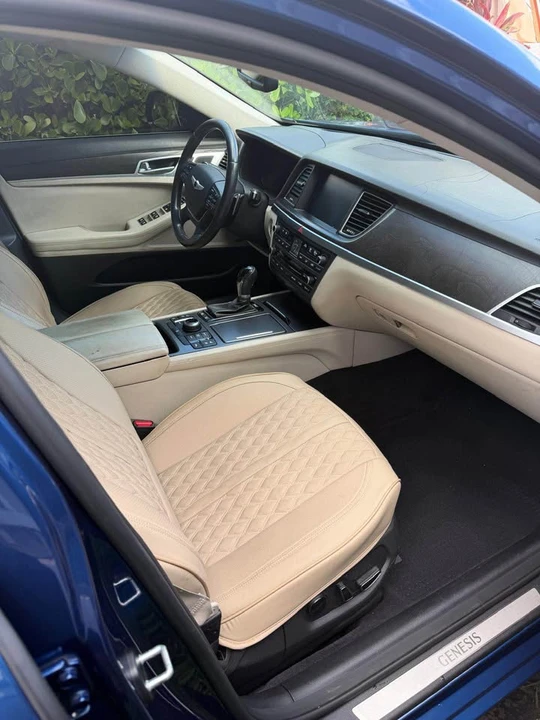 2016 Hyundai Genesis - Image 9 of 10