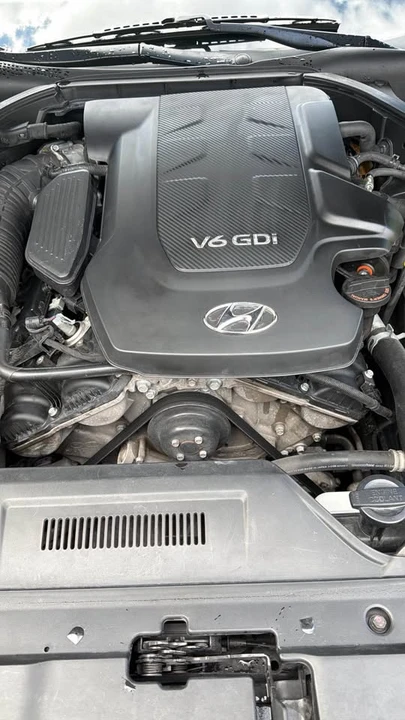 2016 Hyundai Genesis - Image 10 of 10