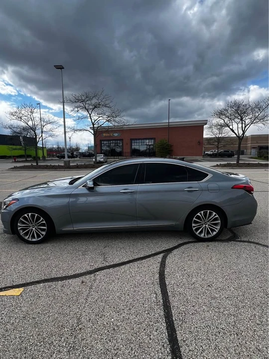 2016 Hyundai Genesis - Image 2 of 20