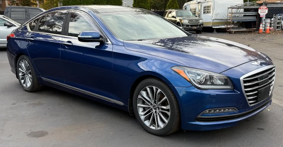 2016 Hyundai Genesis - Image 7 of 13