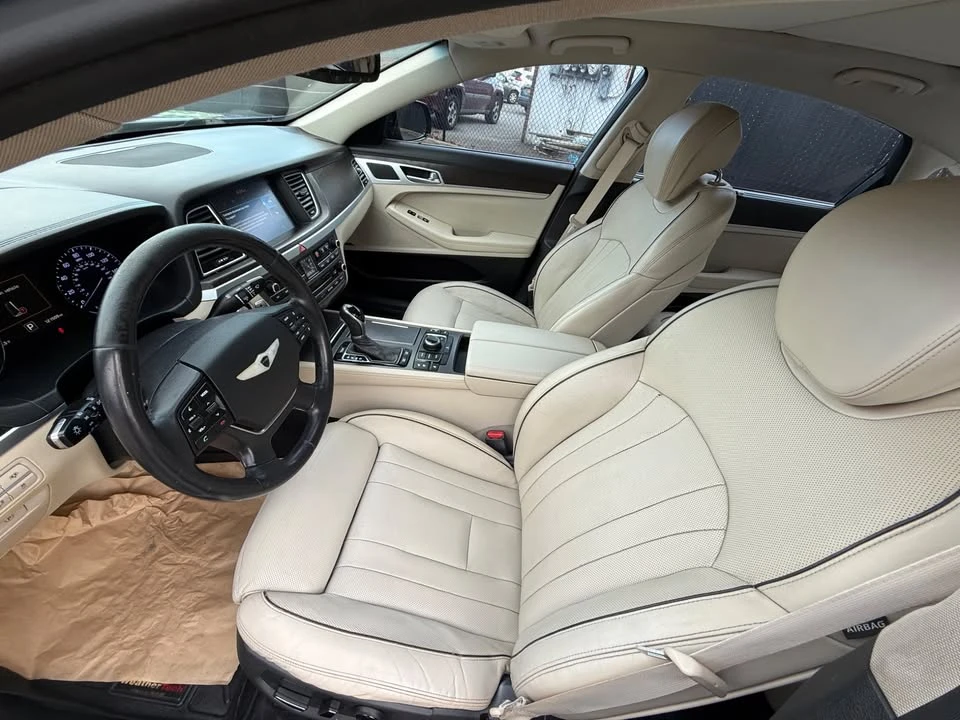 2016 Hyundai Genesis - Image 10 of 13