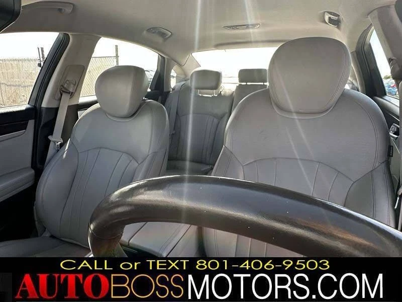 2016 Hyundai Genesis - Image 7 of 14