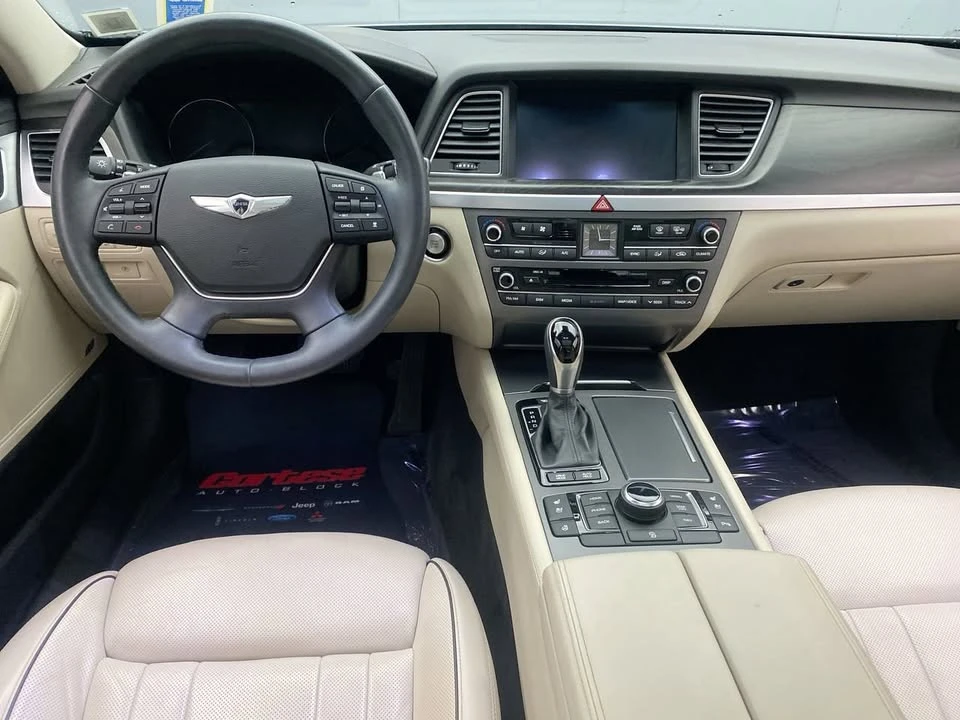 2016 Hyundai Genesis - Image 11 of 20