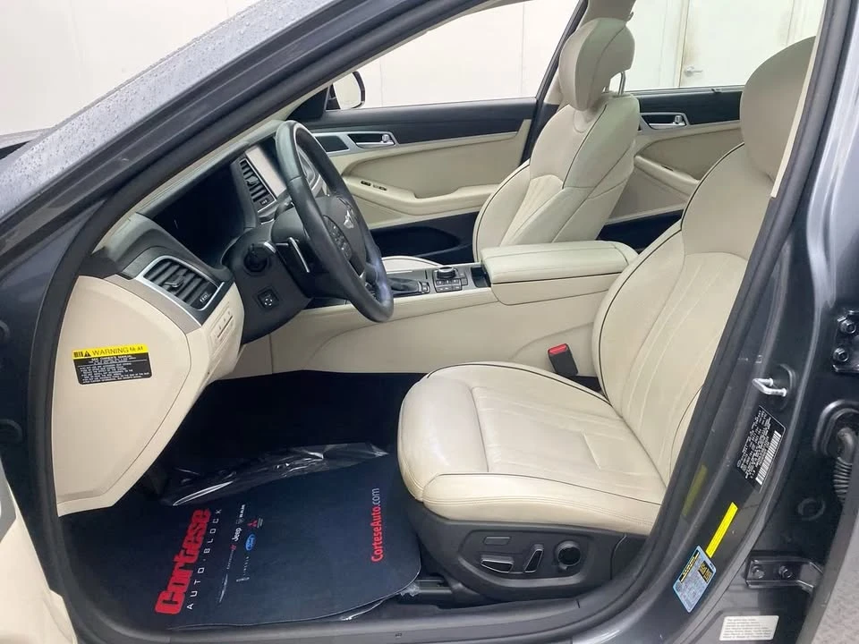 2016 Hyundai Genesis - Image 10 of 20