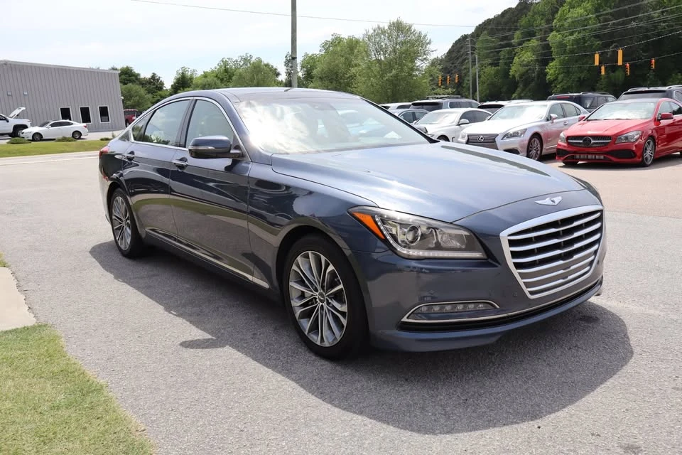 2016 Hyundai Genesis - Image 9 of 20