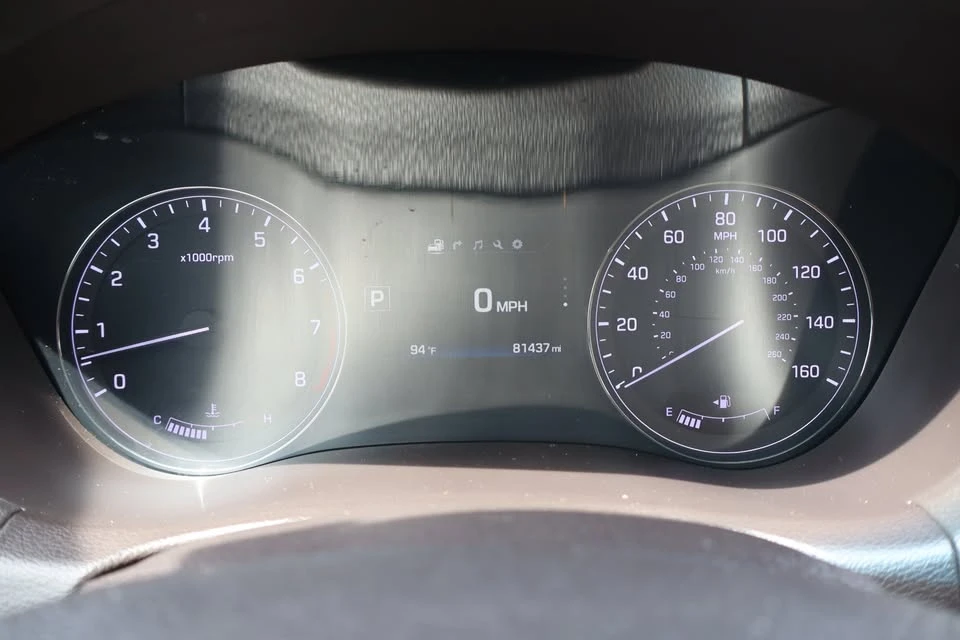 2016 Hyundai Genesis - Image 16 of 20