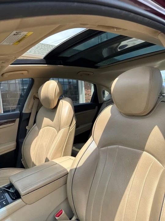 2016 Hyundai Genesis - Image 9 of 18