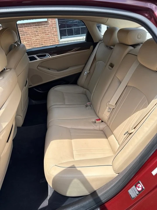 2016 Hyundai Genesis - Image 7 of 18