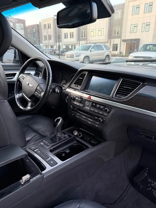 2016 Hyundai Genesis - Image 5 of 7