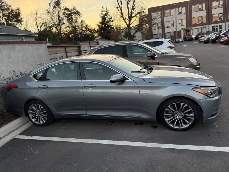 2016 Hyundai Genesis - Image 4 of 7