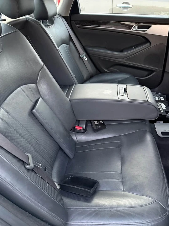 2016 Hyundai Genesis - Image 7 of 7