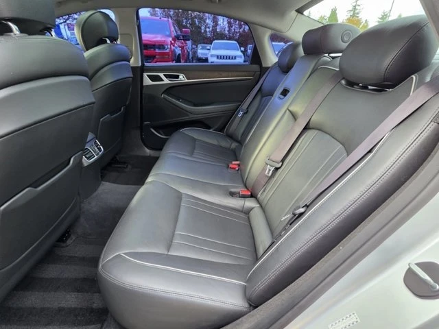 2016 Hyundai Genesis - Image 17 of 17