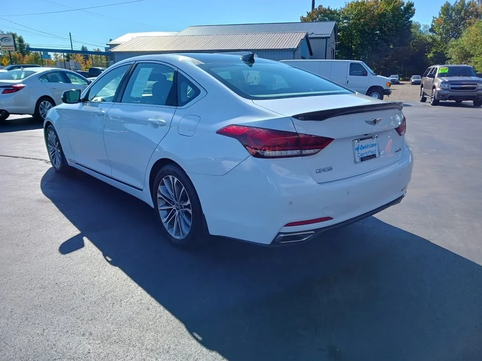 2016 Hyundai Genesis - Image 8 of 19