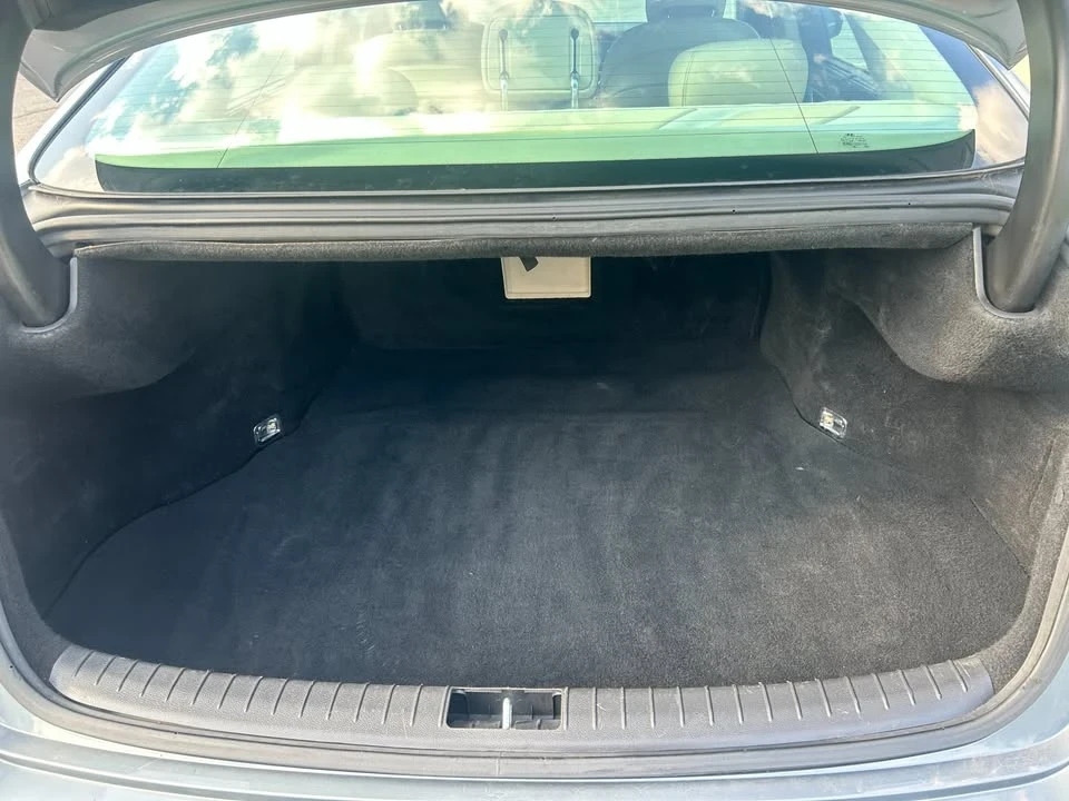 2016 Hyundai Genesis - Image 17 of 18