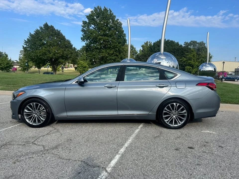 2016 Hyundai Genesis - Image 5 of 20