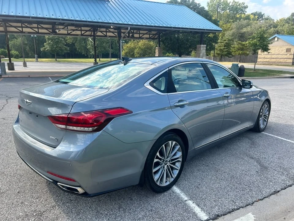 2016 Hyundai Genesis - Image 3 of 20