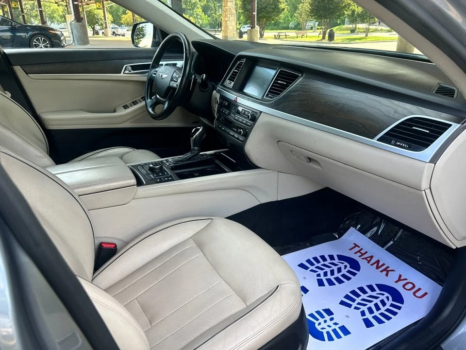 2016 Hyundai Genesis - Image 14 of 20