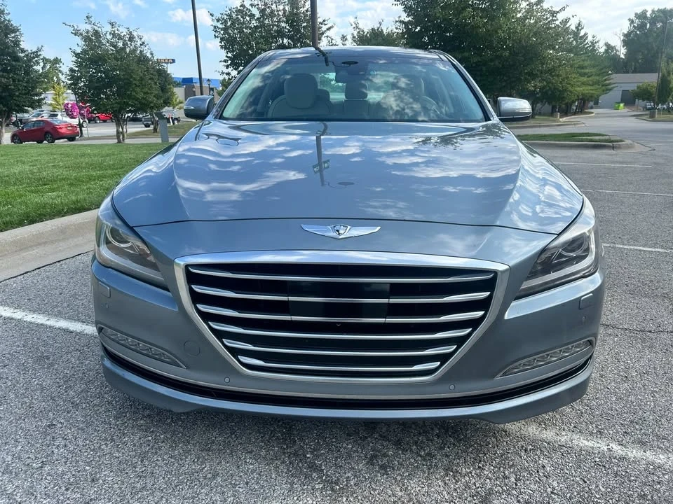 2016 Hyundai Genesis - Image 5 of 20