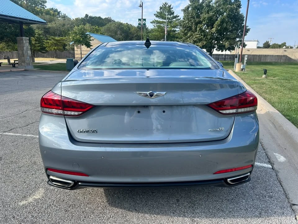 2016 Hyundai Genesis - Image 6 of 20