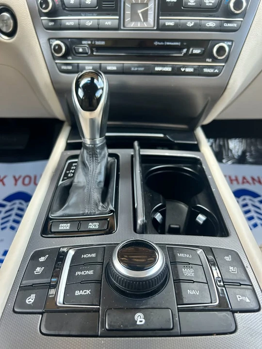 2016 Hyundai Genesis - Image 15 of 20
