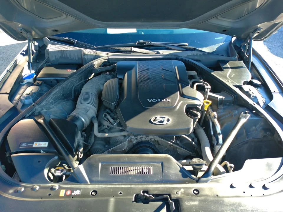 2016 Hyundai Genesis - Image 19 of 19