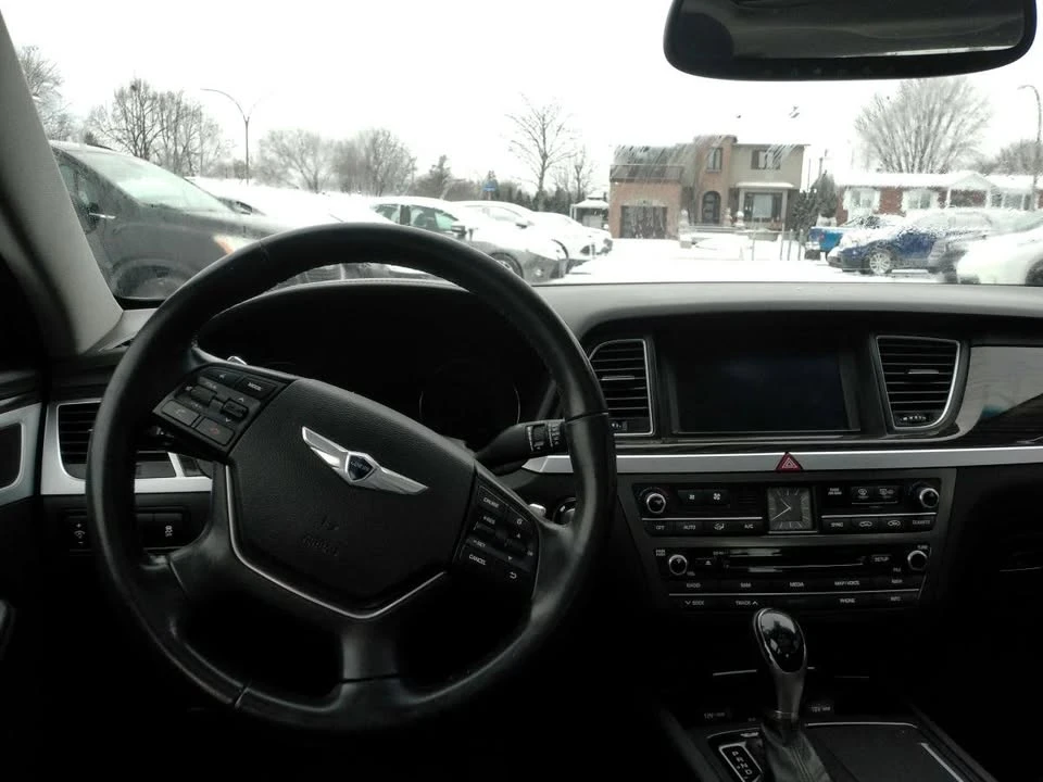 2016 Hyundai Genesis - Image 11 of 16