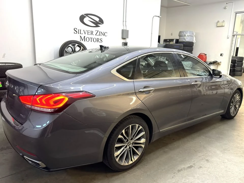 2016 Hyundai Genesis - Image 4 of 17