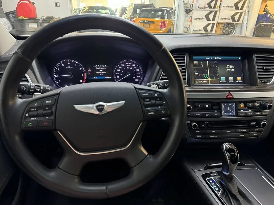 2016 Hyundai Genesis - Image 13 of 17