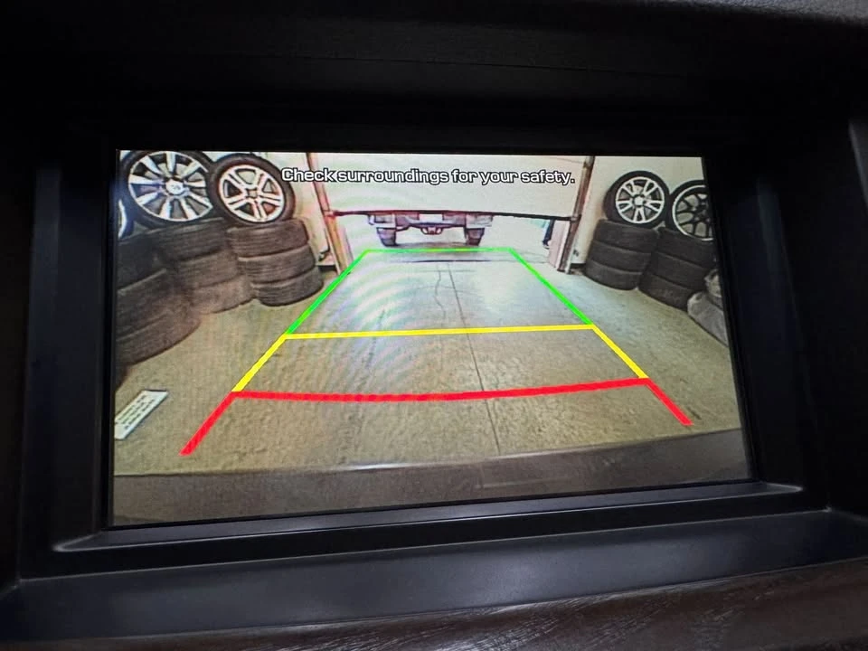 2016 Hyundai Genesis - Image 9 of 17