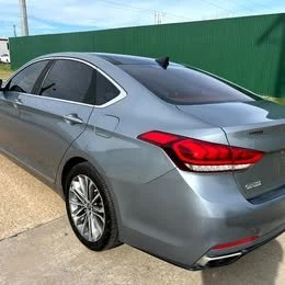 2016 Hyundai Genesis - Image 5 of 17