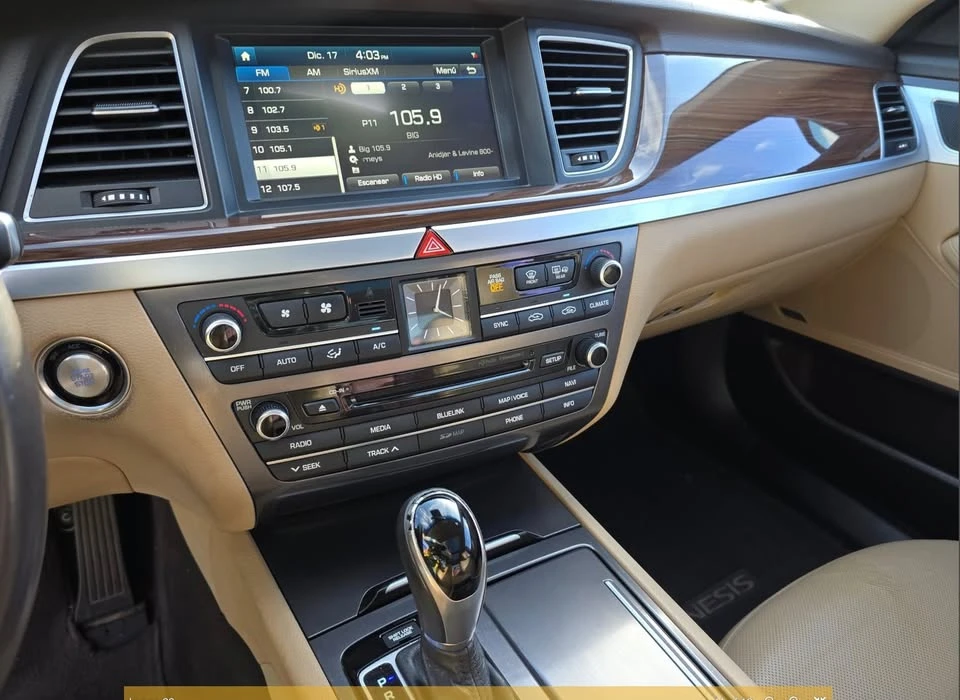 2016 Hyundai Genesis - Image 10 of 15