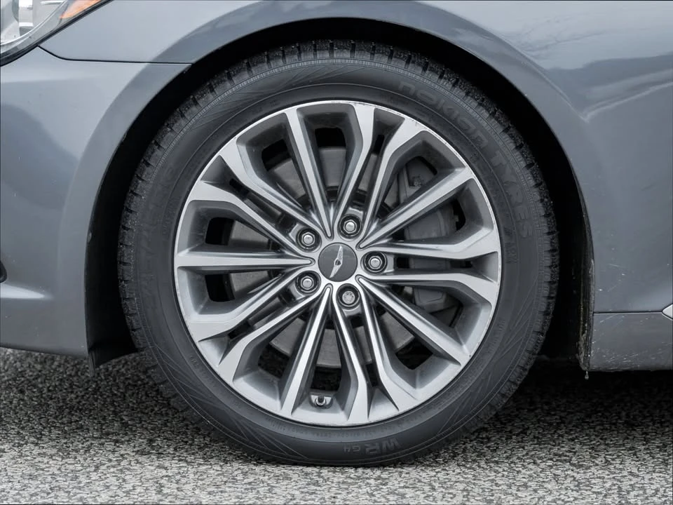 2016 Hyundai Genesis - Image 5 of 19