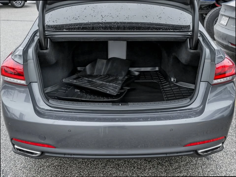 2016 Hyundai Genesis - Image 8 of 19