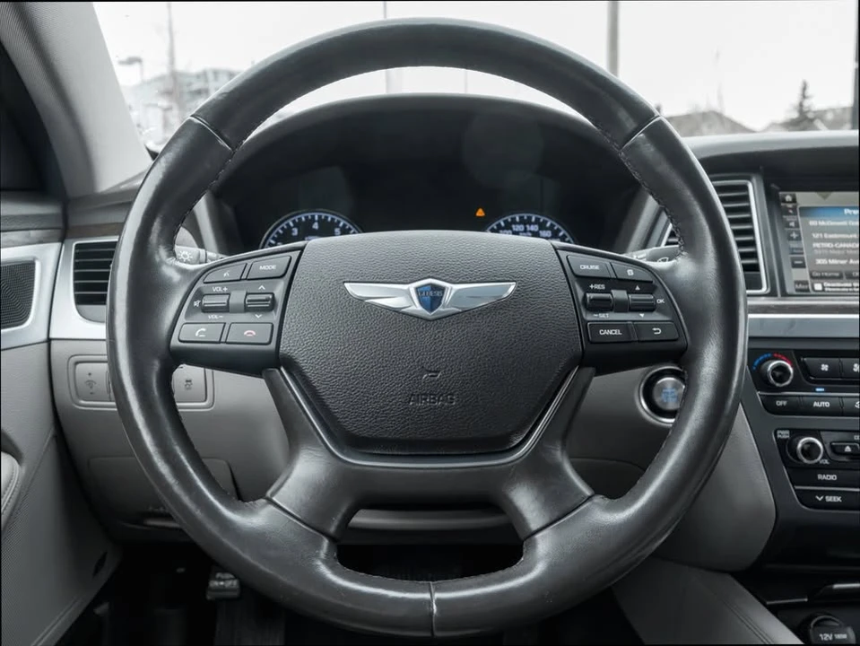 2016 Hyundai Genesis - Image 10 of 19
