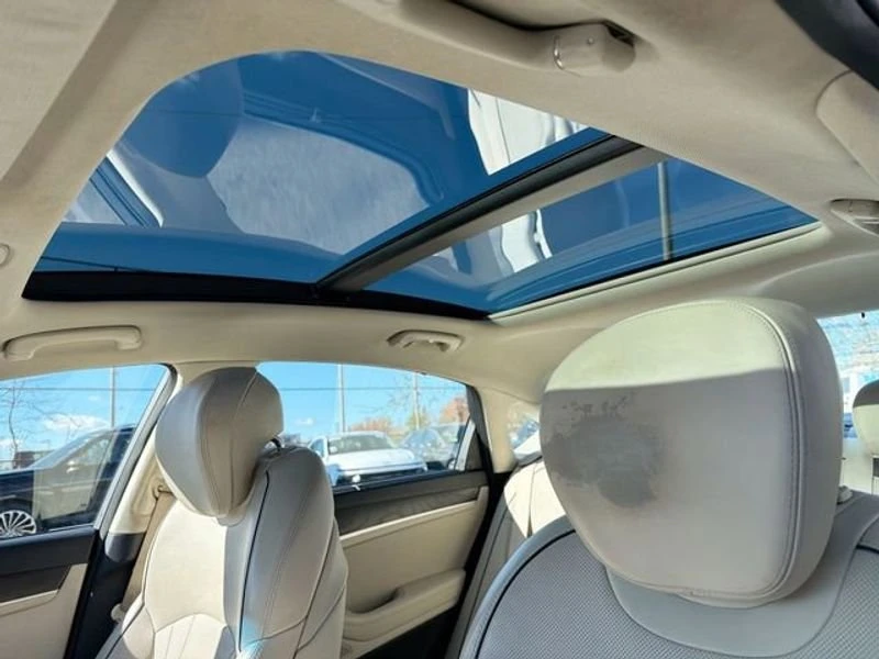 2016 Hyundai Genesis - Image 14 of 19