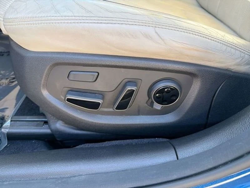 2016 Hyundai Genesis - Image 12 of 19