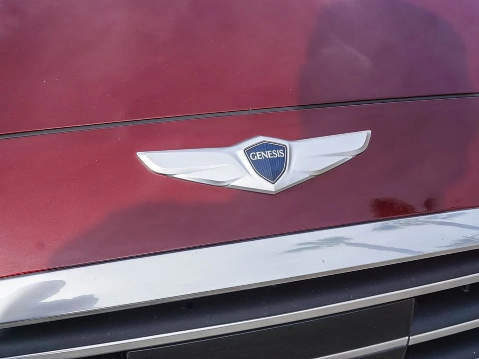 2016 Hyundai Genesis - Image 10 of 14