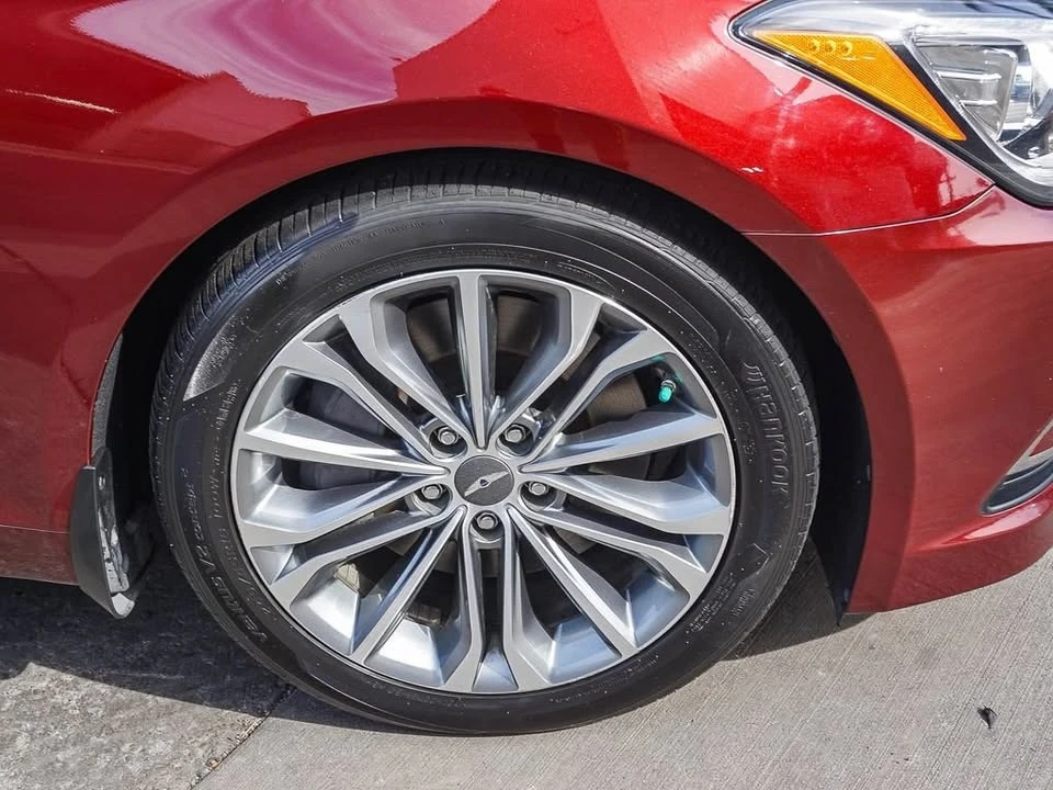2016 Hyundai Genesis - Image 8 of 14