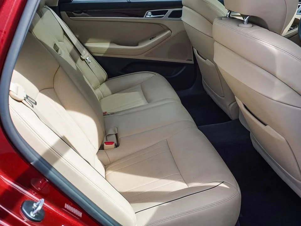 2016 Hyundai Genesis - Image 12 of 14
