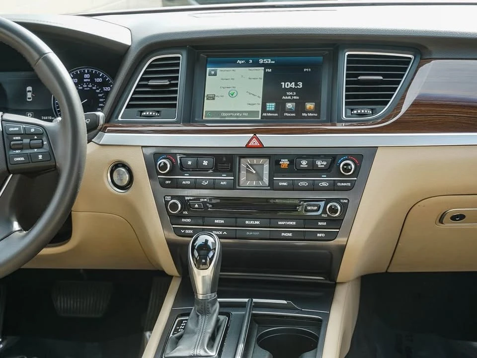 2016 Hyundai Genesis - Image 14 of 14