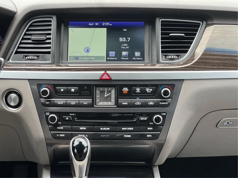 2016 Hyundai Genesis - Image 5 of 11